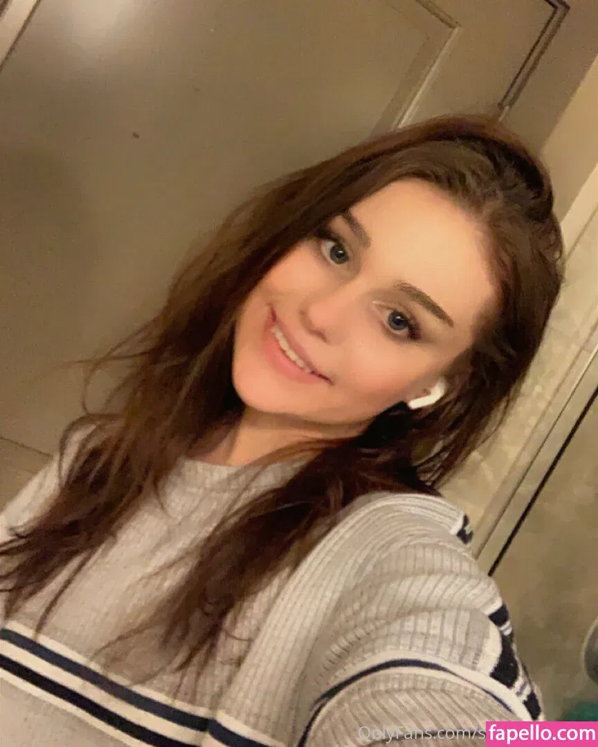 strawberry141 Onlyfans Photo Gallery 