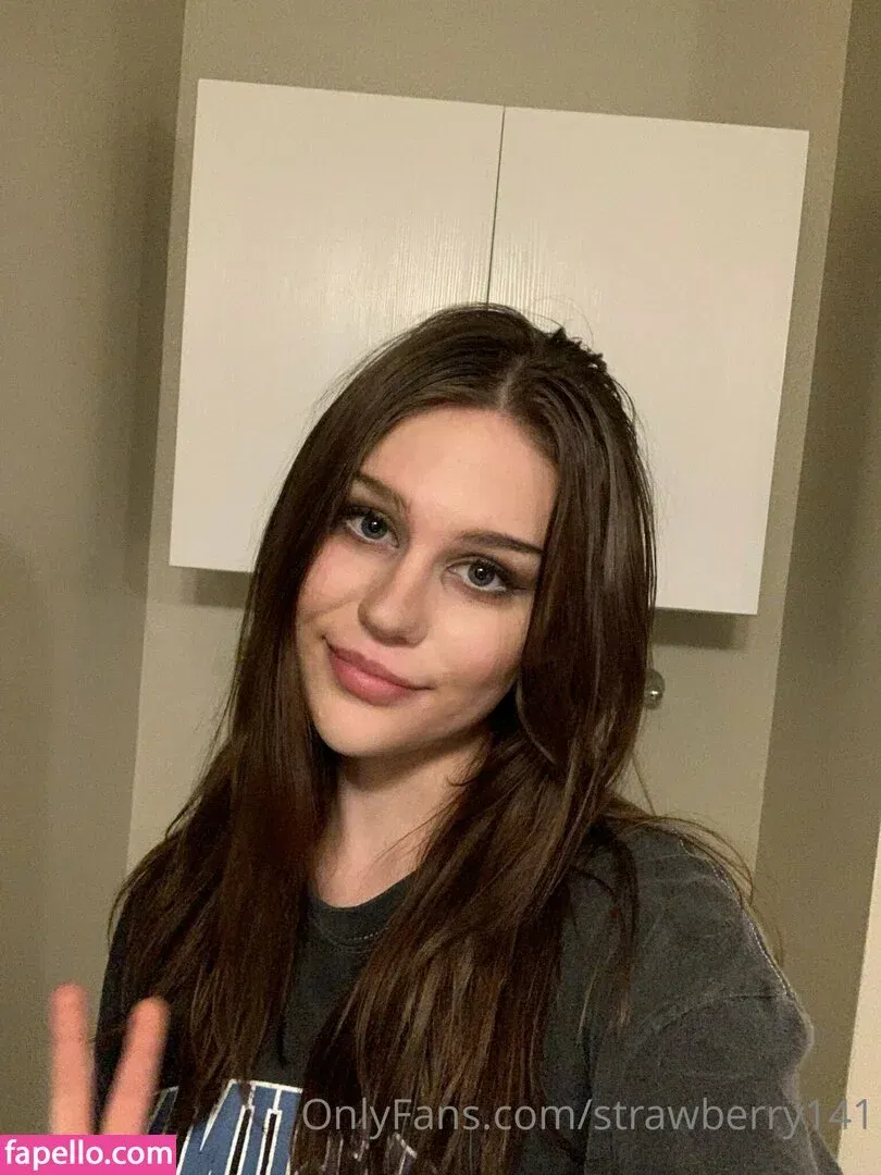 strawberry141 Onlyfans Photo Gallery 
