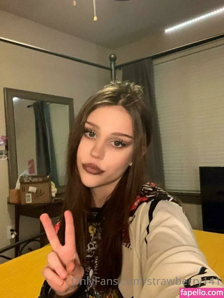 strawberry141 Onlyfans Photo Gallery 