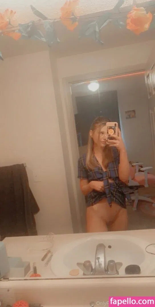 strawberry141 Onlyfans Photo Gallery 