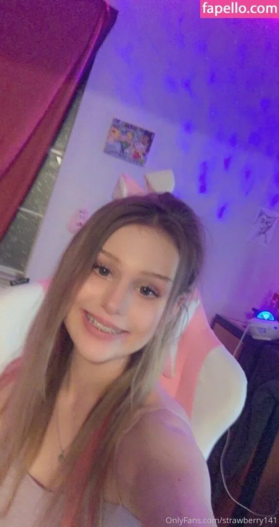 strawberry141 Onlyfans Photo Gallery 
