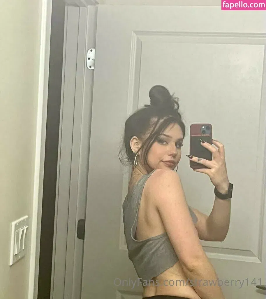 strawberry141 Onlyfans Photo Gallery 