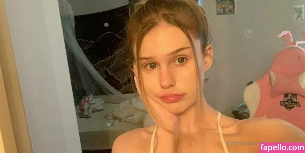 strawberry141 Onlyfans Photo Gallery 