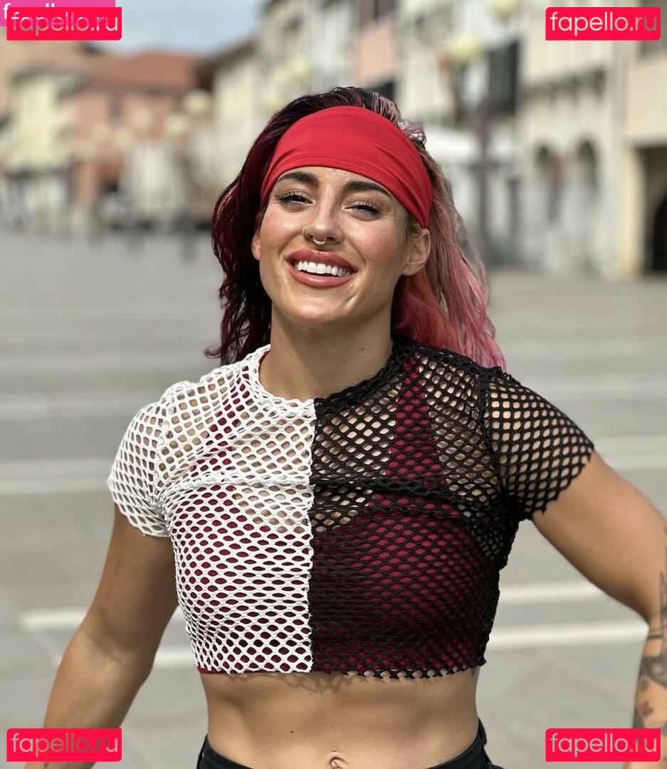 Cara Maria / MissCaraMaria / theknighthouse / theknighthouse... Onlyfans Photo Gallery 