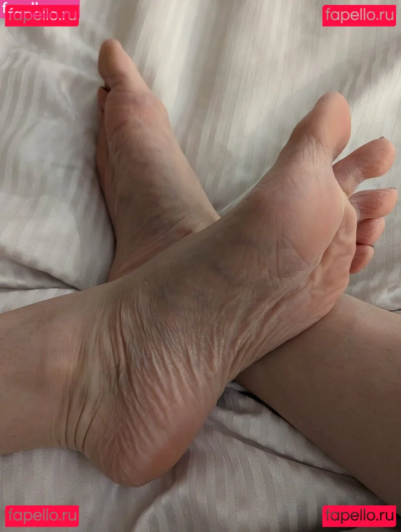 Little Finch Onlyfans Photo Gallery 