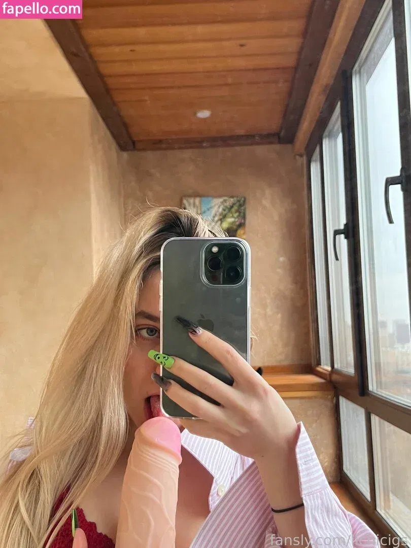 lichicigs Onlyfans Photo Gallery 