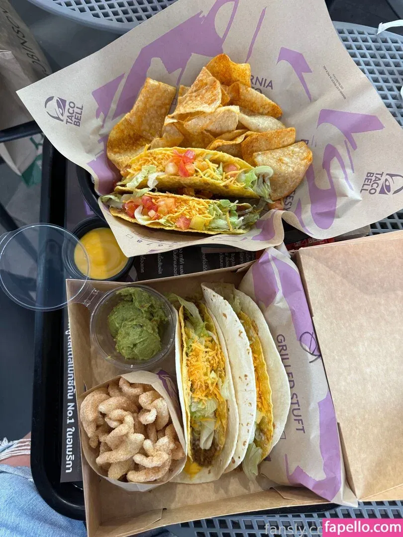 lichicigs Onlyfans Photo Gallery 