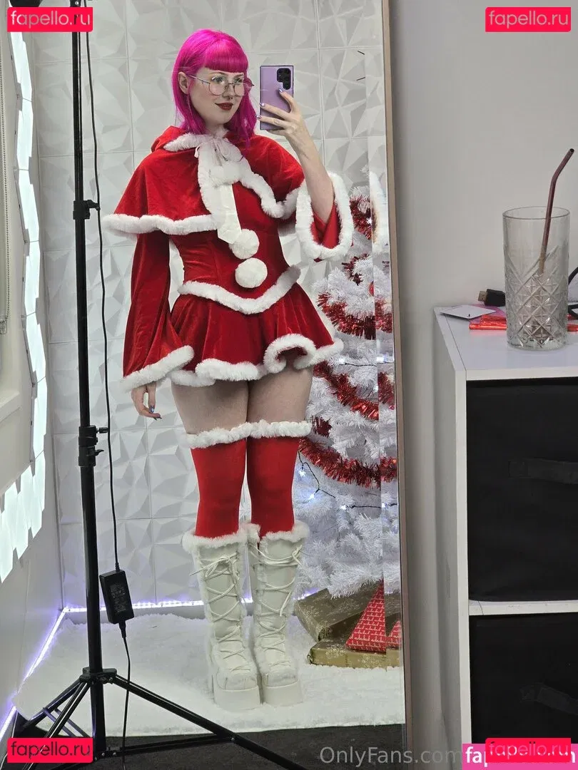 Pinipy Onlyfans Photo Gallery 