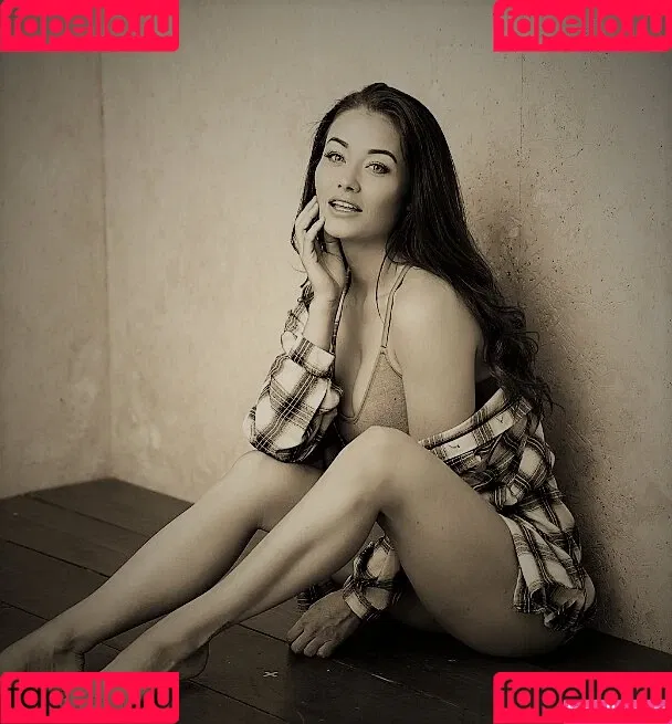 Jess Impiazzi Onlyfans Photo Gallery 