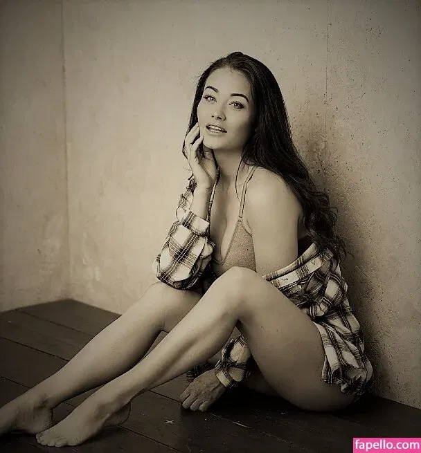 Jess Impiazzi Onlyfans Photo Gallery 