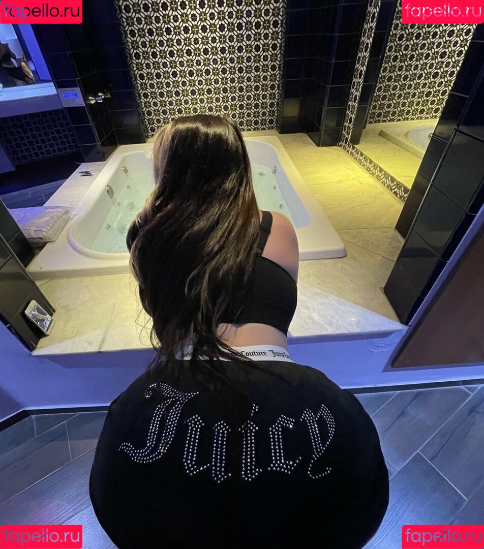 Juicymagx Onlyfans Photo Gallery 