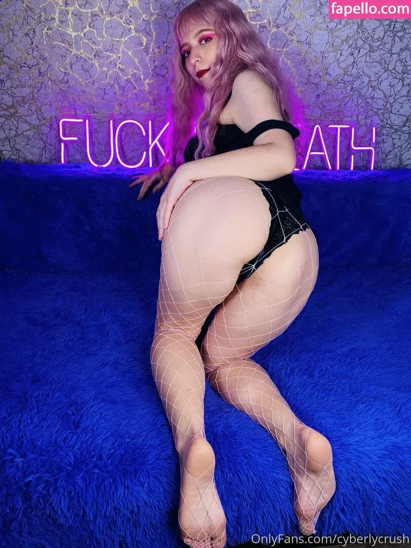 CyberlyCrush Onlyfans Photo Gallery 