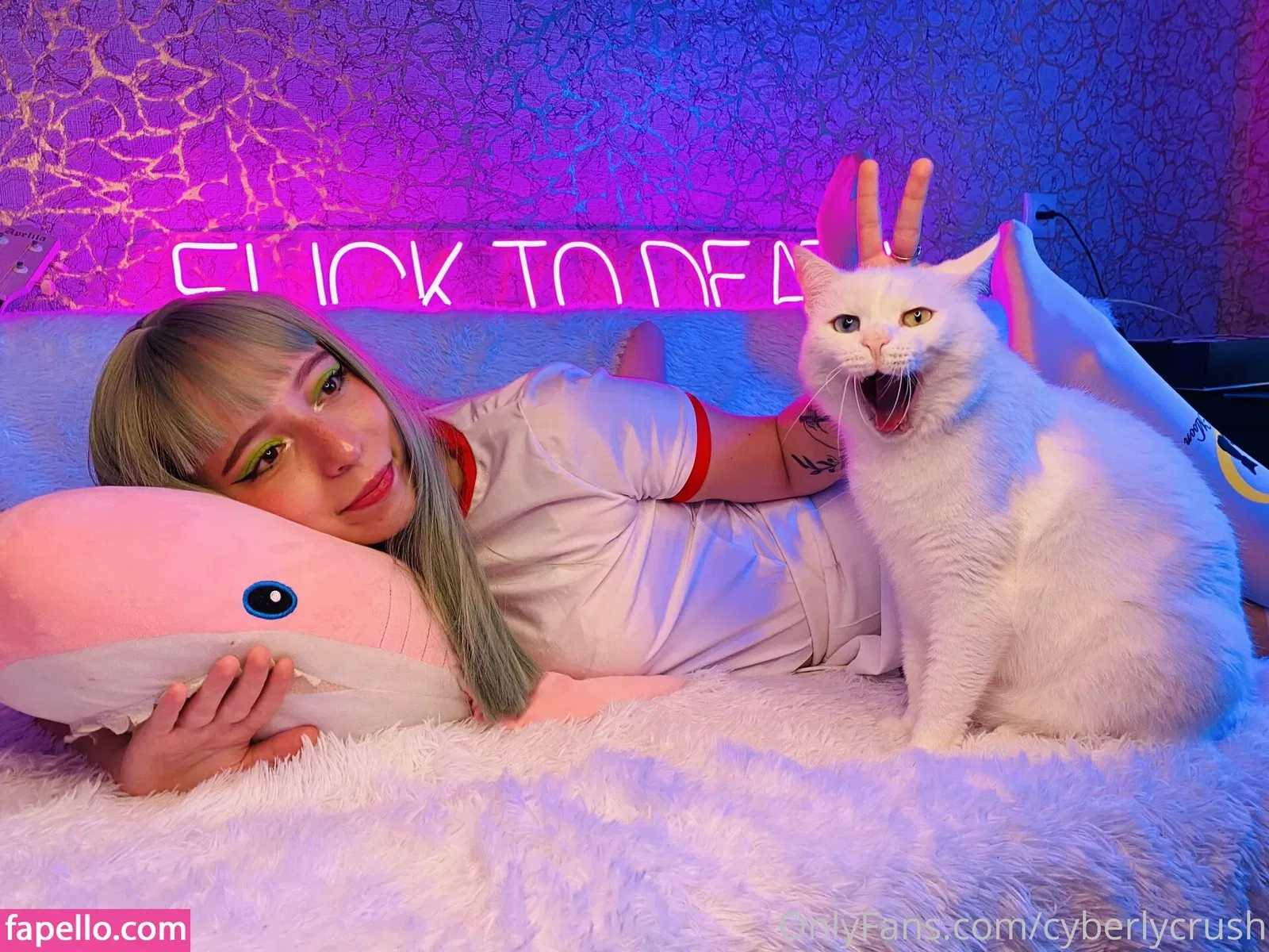 CyberlyCrush Onlyfans Photo Gallery 