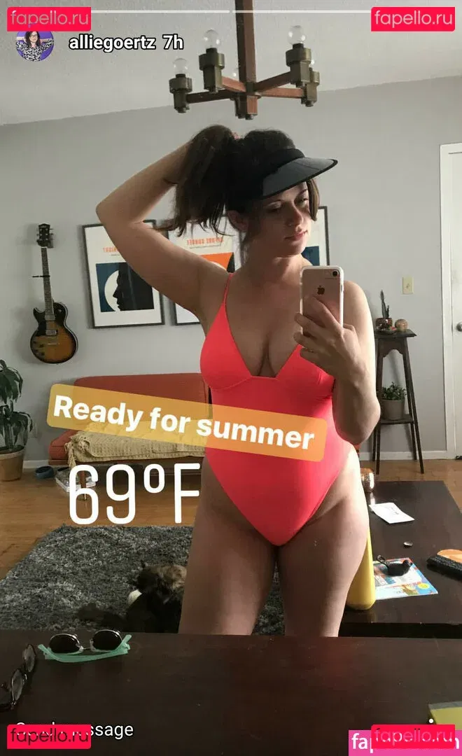 Allie Goertz Onlyfans Photo Gallery 