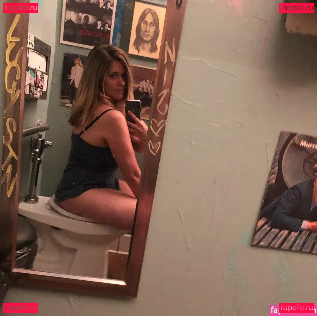 Allie Goertz Onlyfans Photo Gallery 