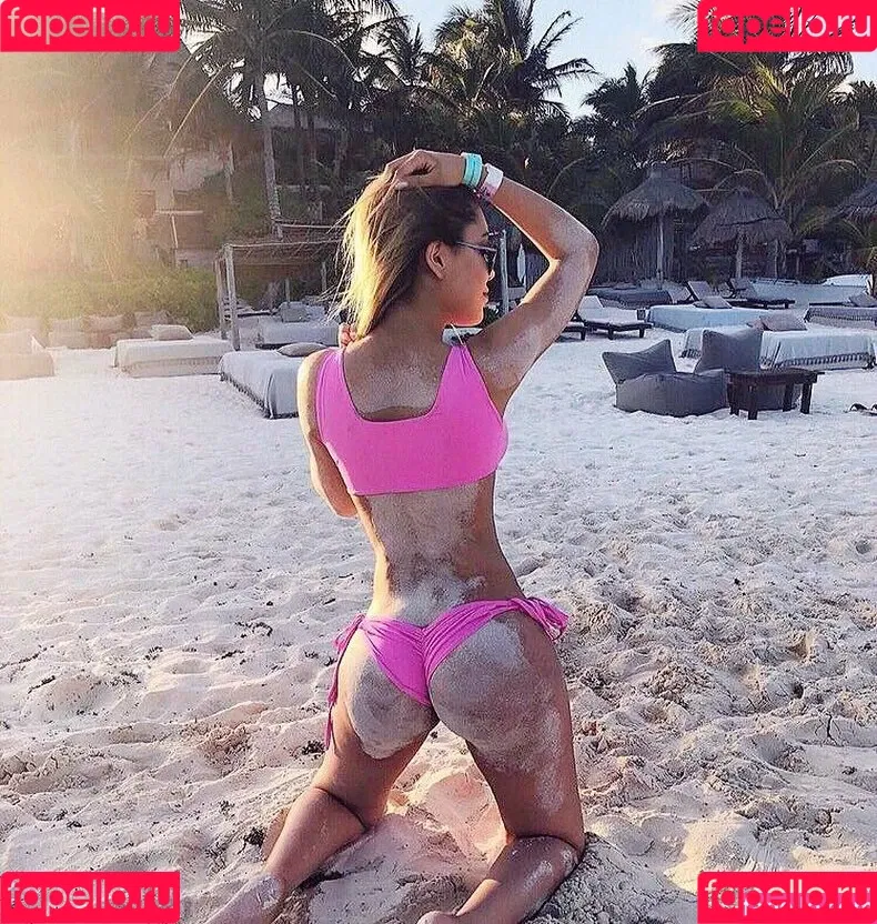 Viviane Lomelin Onlyfans Photo Gallery 