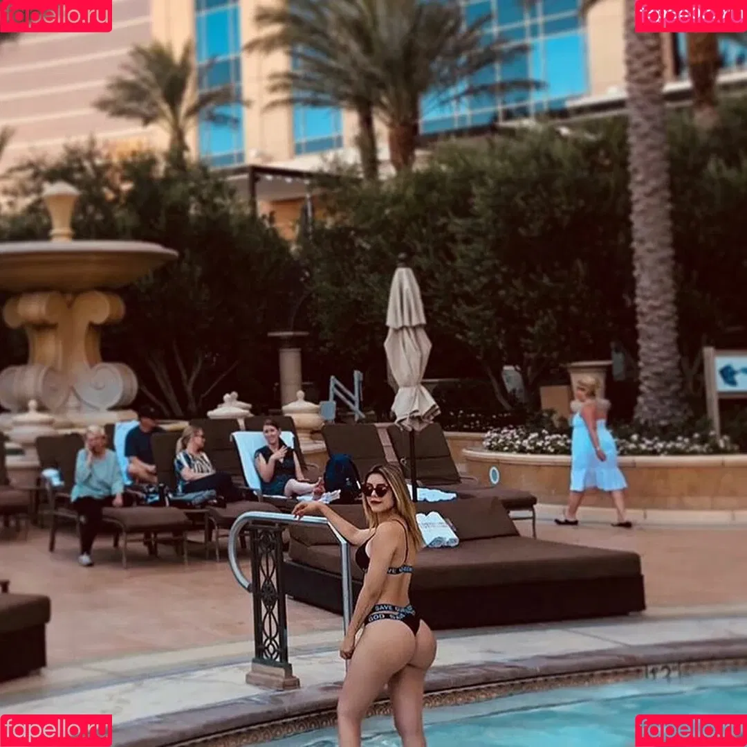 Viviane Lomelin Onlyfans Photo Gallery 