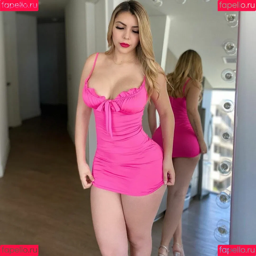 Viviane Lomelin Onlyfans Photo Gallery 