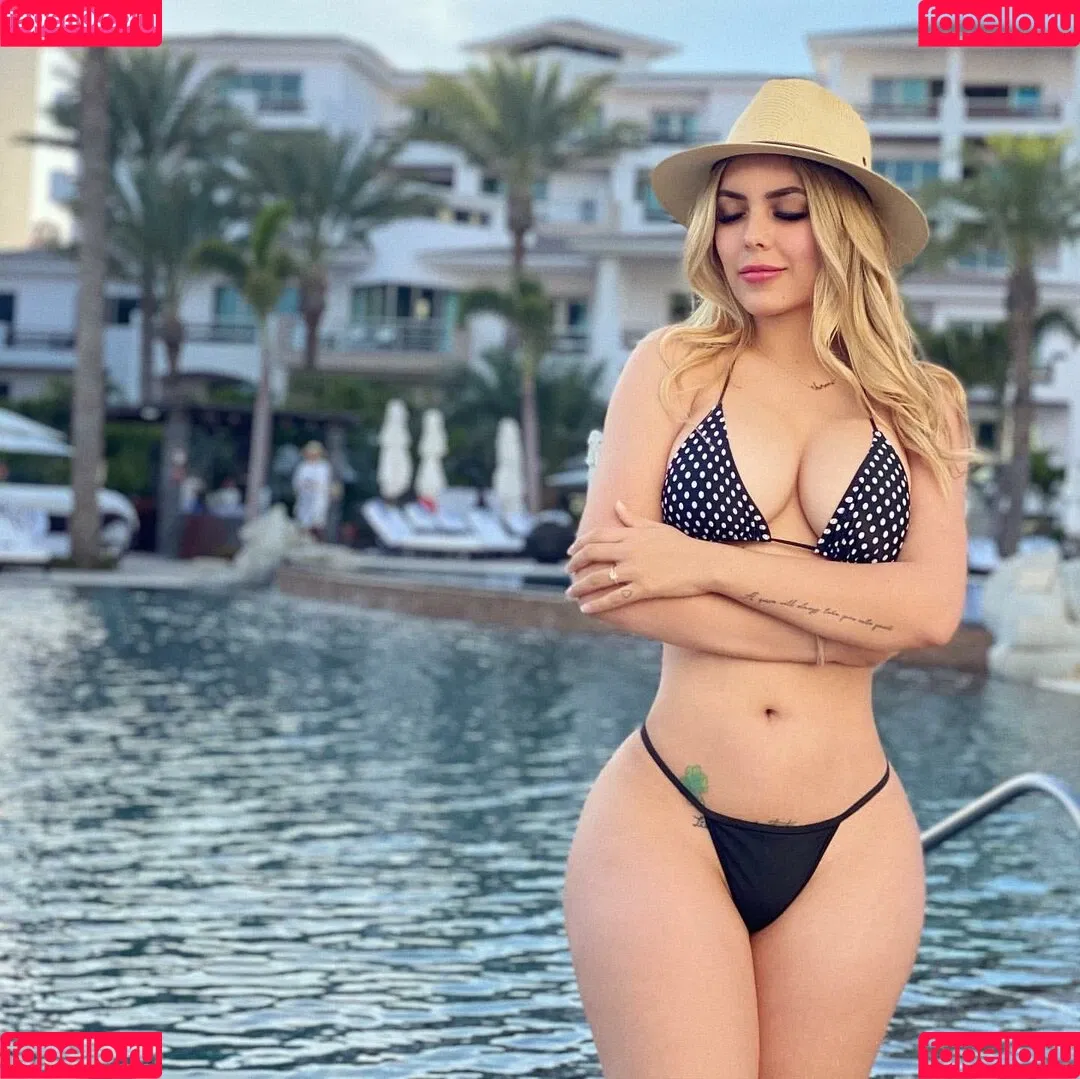 Viviane Lomelin Onlyfans Photo Gallery 
