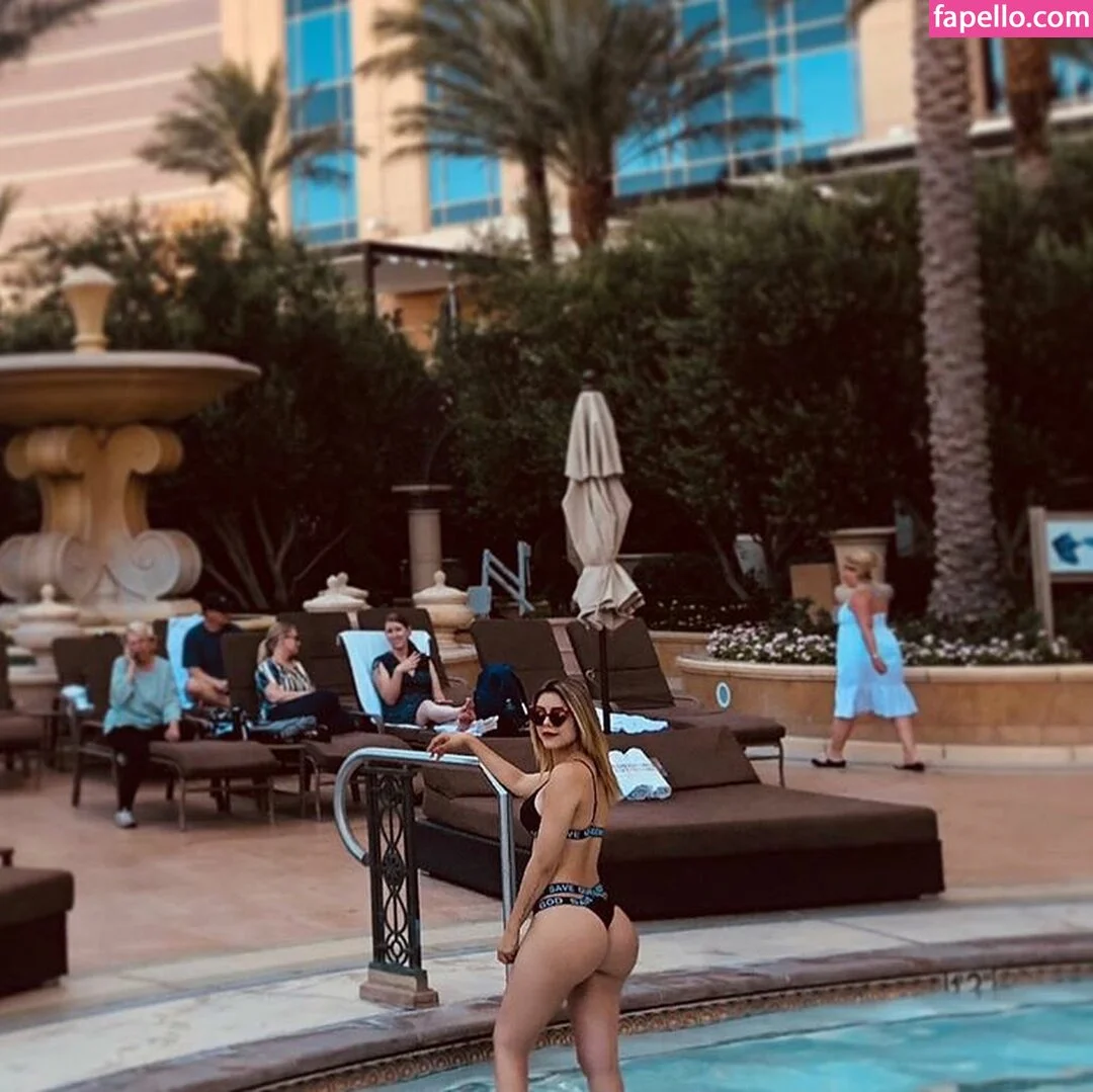 Viviane Lomelin Onlyfans Photo Gallery 