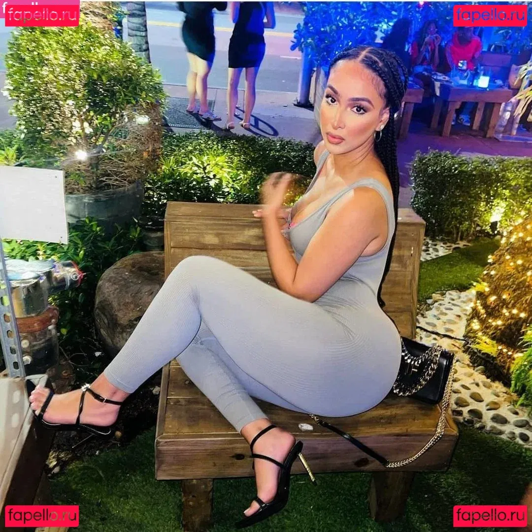 Mimi_ Onlyfans Photo Gallery 