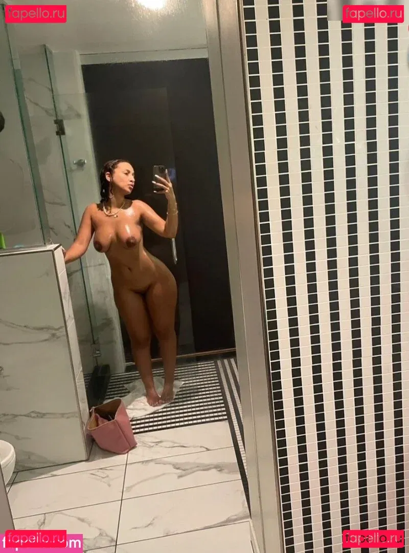 Mimi_ Onlyfans Photo Gallery 