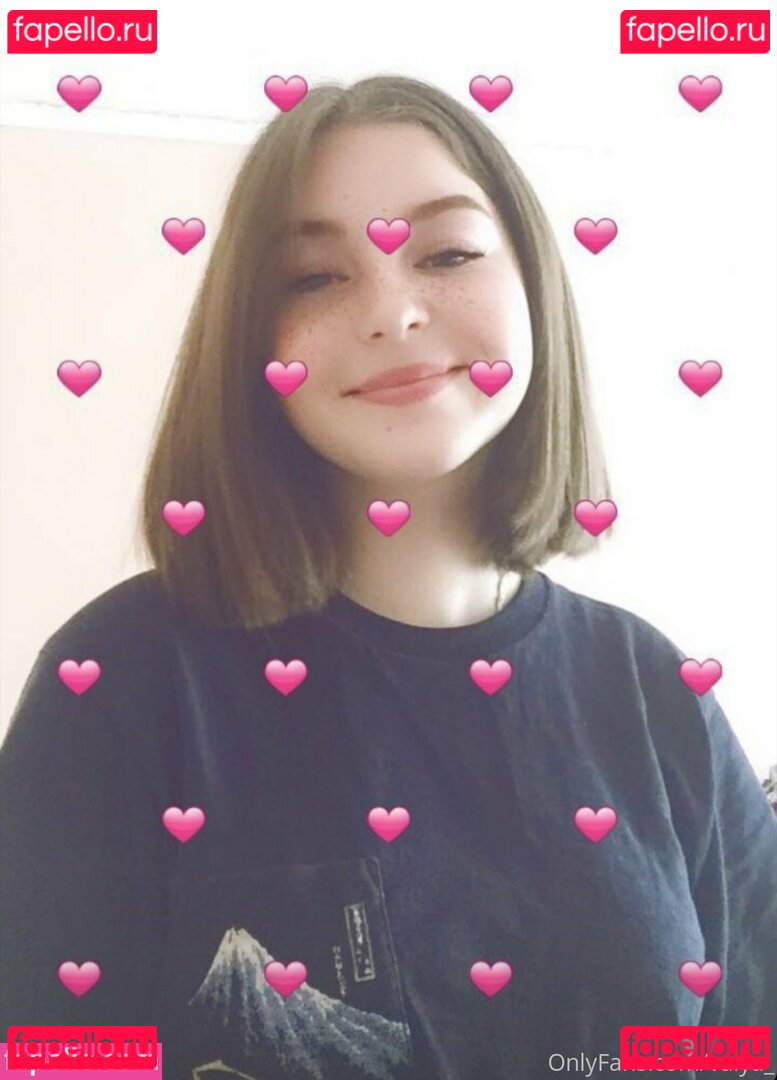 valya_ / valya_._._ Onlyfans Photo Gallery 