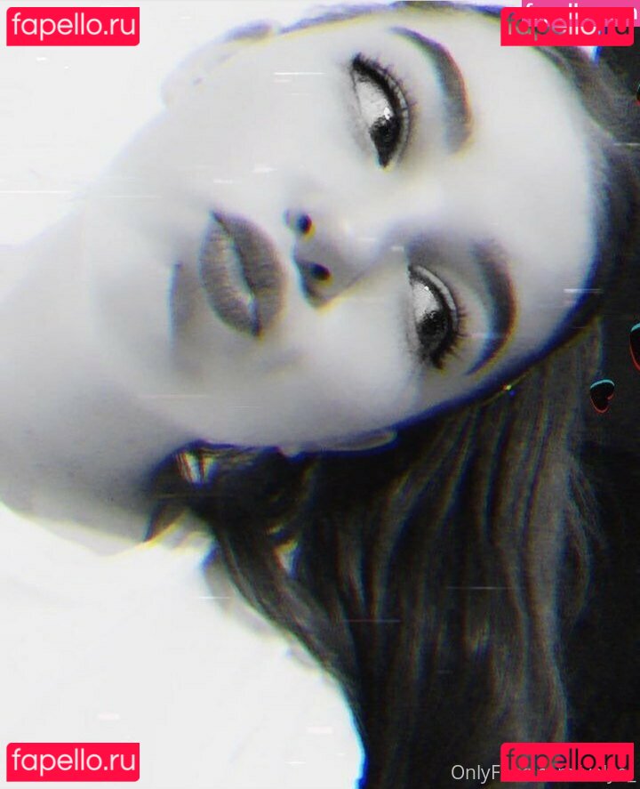 valya_ / valya_._._ Onlyfans Photo Gallery 