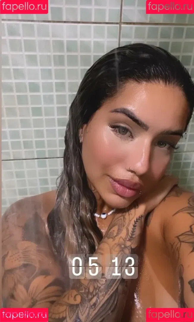 Muito Linda Onlyfans Photo Gallery 