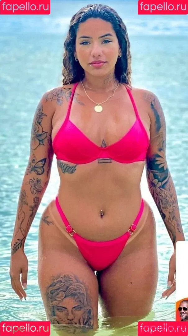 Muito Linda Onlyfans Photo Gallery 