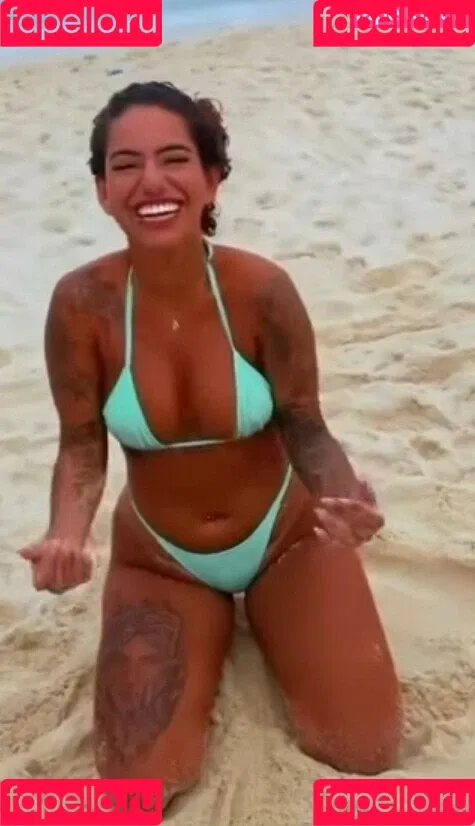 Muito Linda Onlyfans Photo Gallery 
