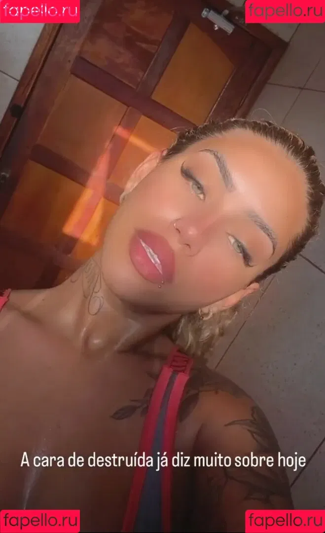Muito Linda Onlyfans Photo Gallery 