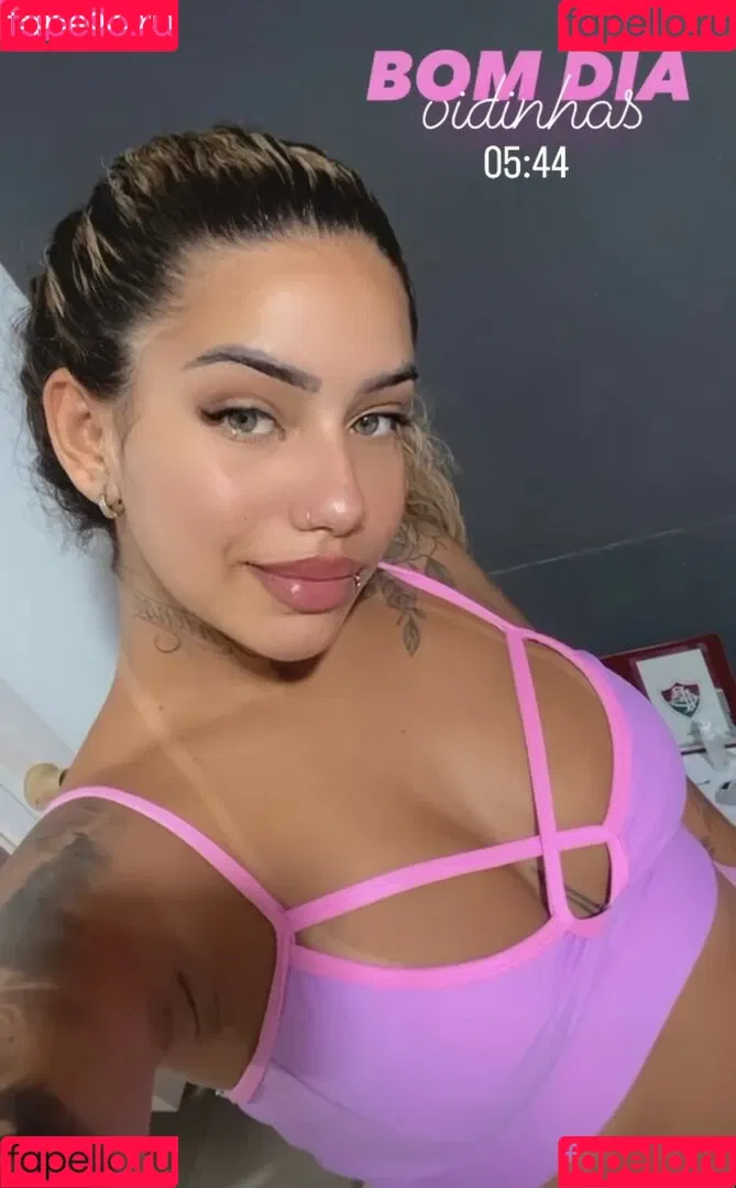 Muito Linda Onlyfans Photo Gallery 