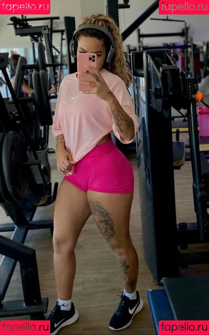 Muito Linda Onlyfans Photo Gallery 