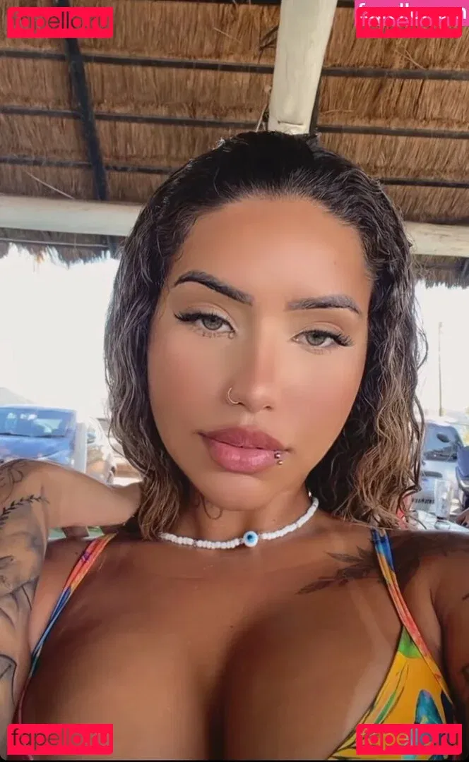 Muito Linda Onlyfans Photo Gallery 