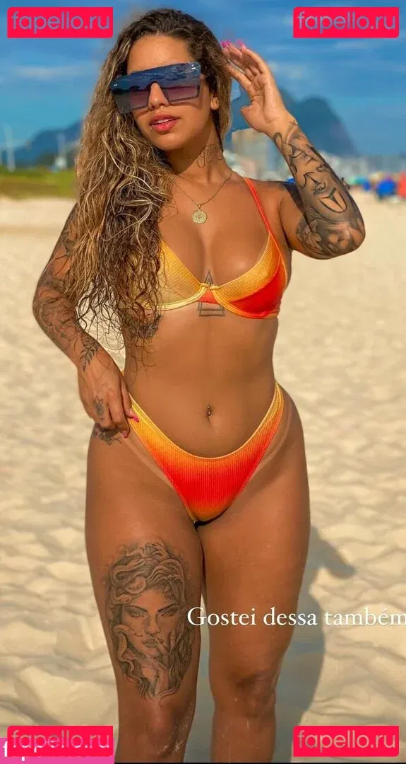 Muito Linda Onlyfans Photo Gallery 