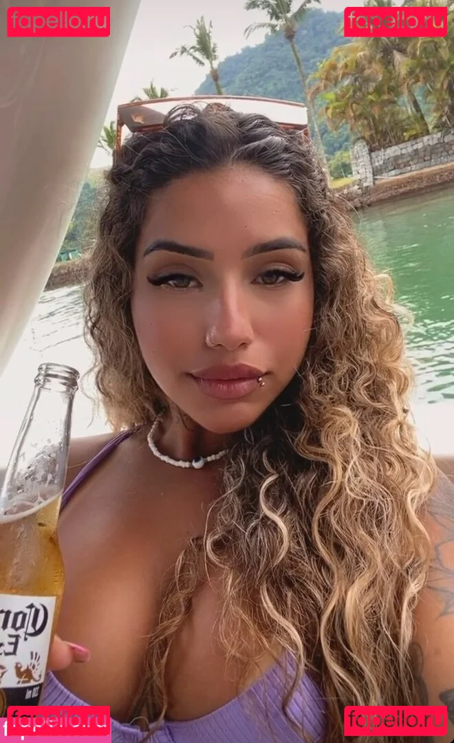 Muito Linda Onlyfans Photo Gallery 