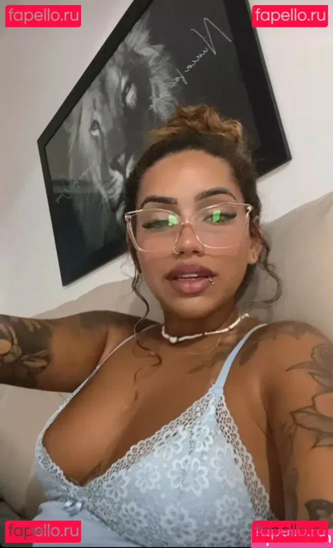 Muito Linda Onlyfans Photo Gallery 