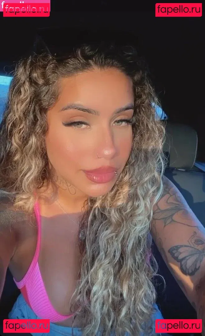 Muito Linda Onlyfans Photo Gallery 