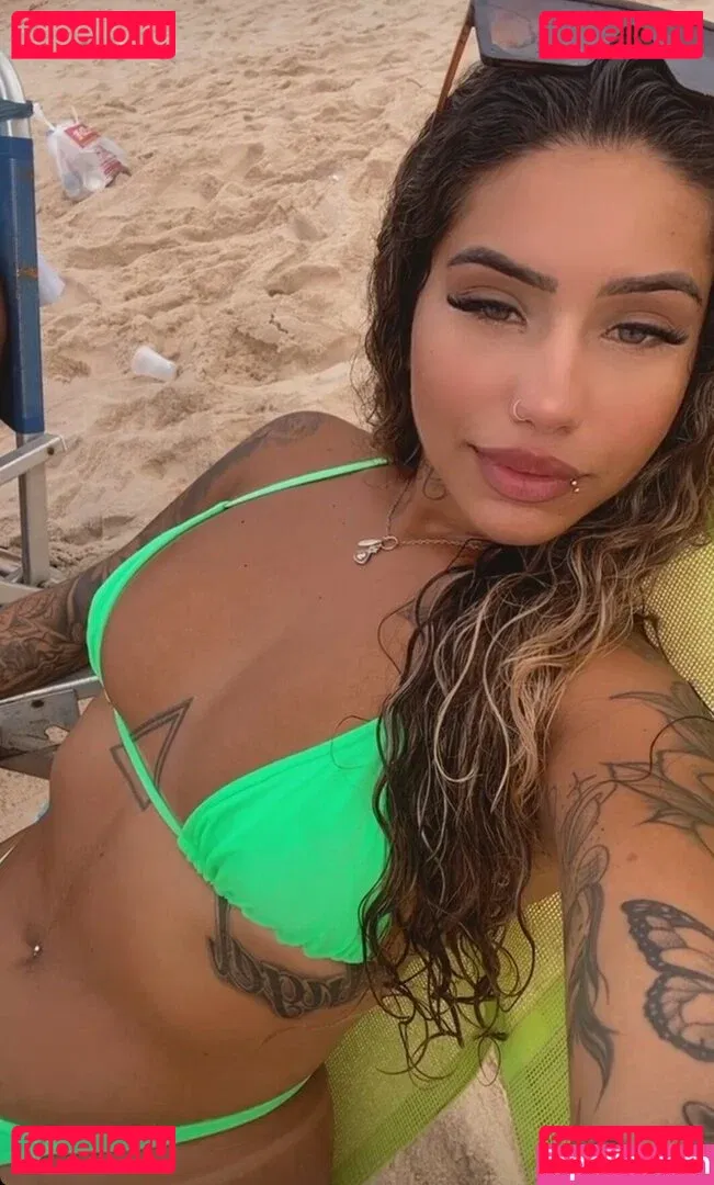 Muito Linda Onlyfans Photo Gallery 