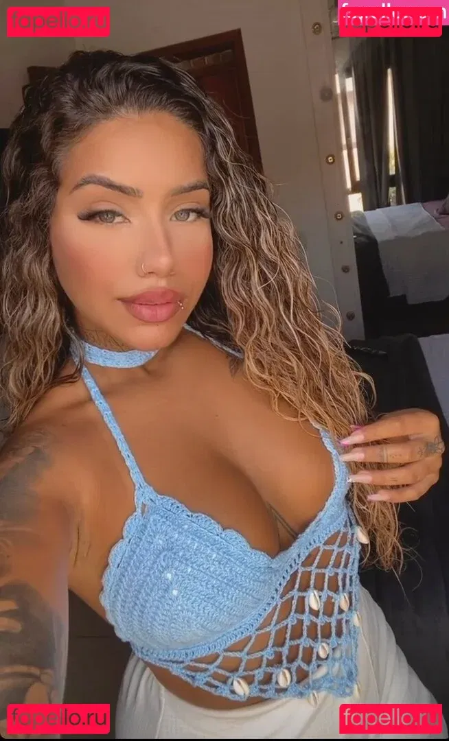 Muito Linda Onlyfans Photo Gallery 