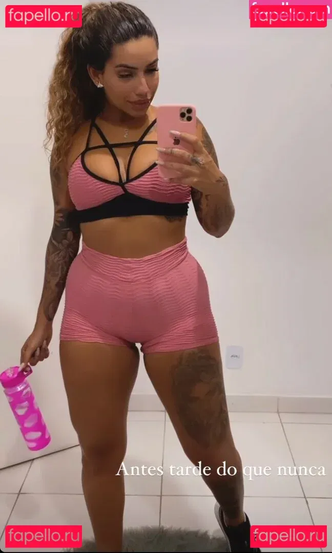 Muito Linda Onlyfans Photo Gallery 