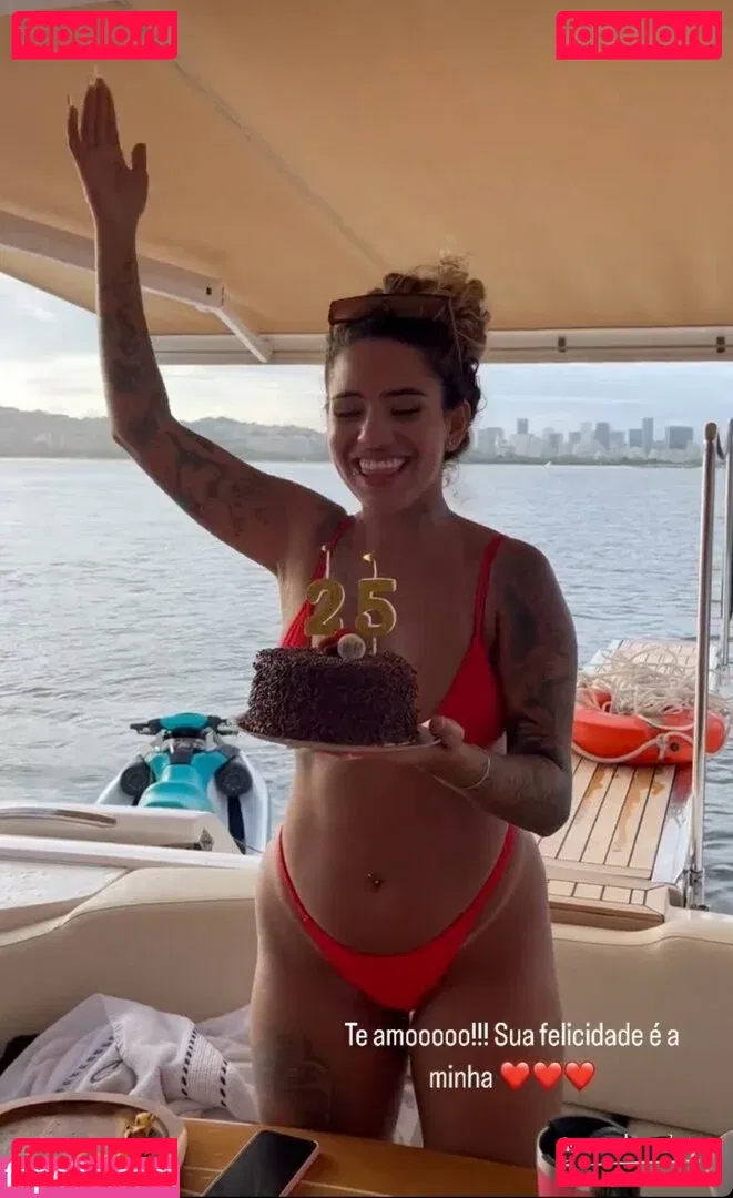 Muito Linda Onlyfans Photo Gallery 