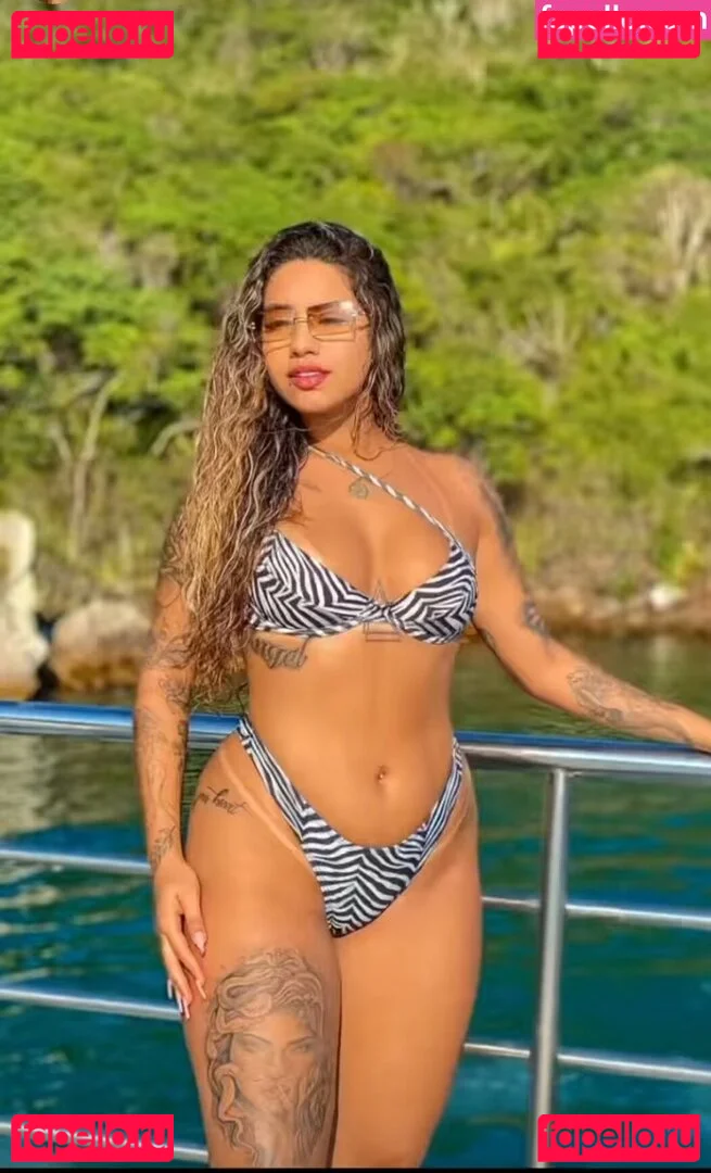 Muito Linda Onlyfans Photo Gallery 