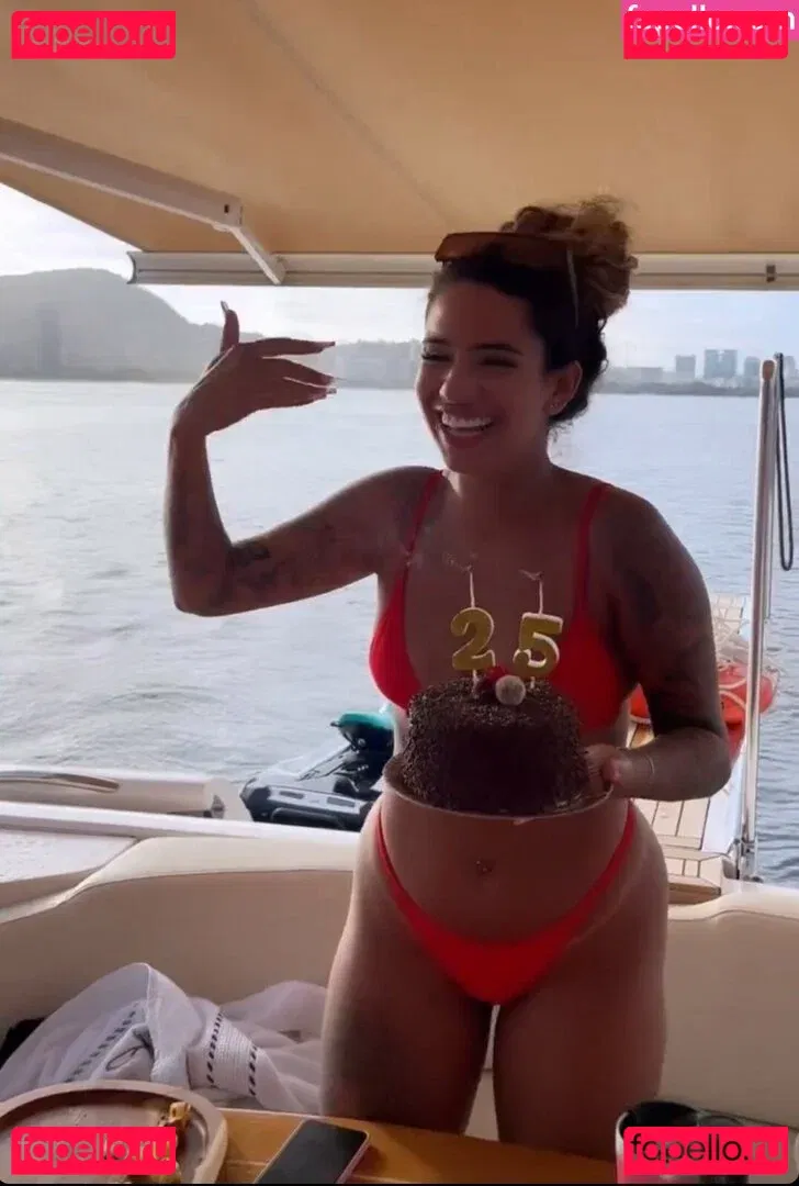 Muito Linda Onlyfans Photo Gallery 