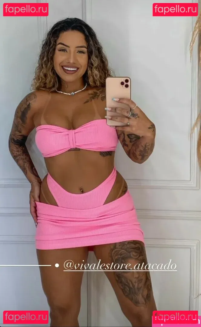 Muito Linda Onlyfans Photo Gallery 