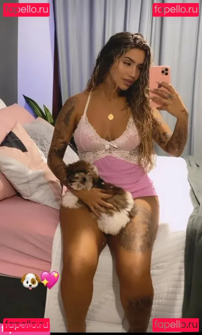 Muito Linda Onlyfans Photo Gallery 