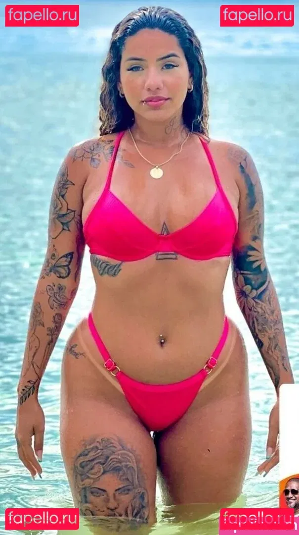 Muito Linda Onlyfans Photo Gallery 