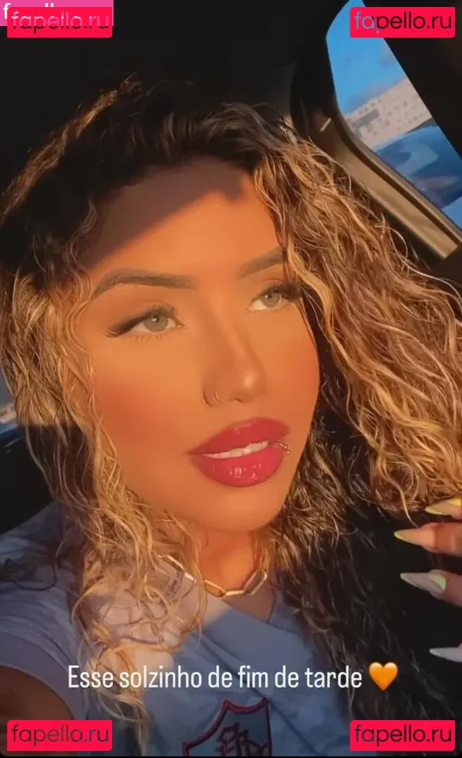 Muito Linda Onlyfans Photo Gallery 