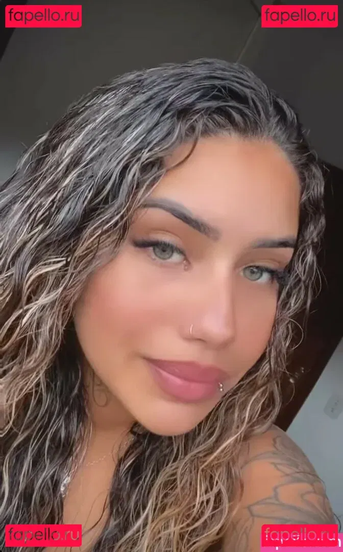 Muito Linda Onlyfans Photo Gallery 